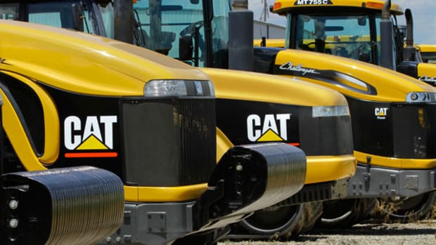 Caterpillar, 3-M Earnings Face Strong Dollar, Weak Economy Test