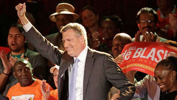 De Blasio Takes Oath of Office to Become 109th Mayor of New York