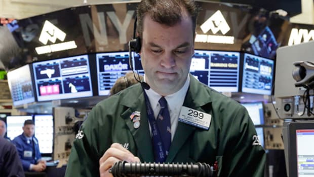 Stock Market Today: Futures Up as GDP Revised Higher; Gross Quits Pimco