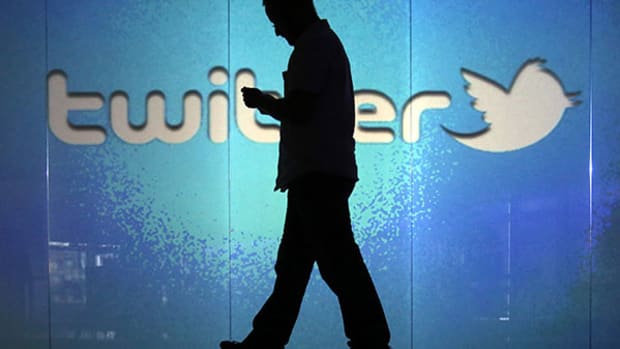 Twitter Shares Rise on Photo News, Music Rumor