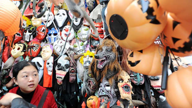 5 Halloween Myths That Cost Everyone Money