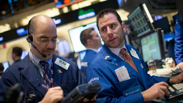 Midday Bell: Tech Gushes - Crude Oil Slides