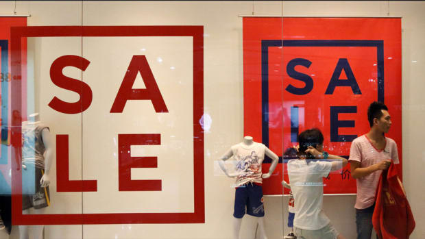 Stocks Ignore Tough Times for Retail