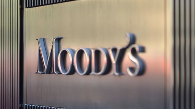 S&P, Moody's Shares Surge on Fraud Lawsuit Settlement