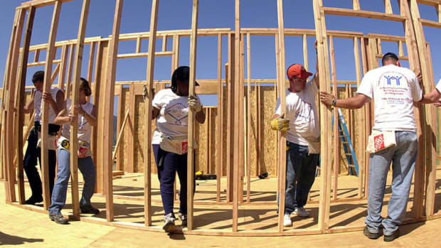 Jim Cramer on Lennar, Federal Reserve Taper