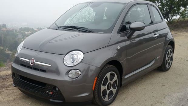 U.S. Car Sales Hit an 8-Year High -- and Here's Why That's Risky