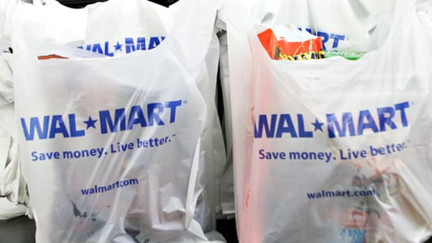 Walmart's Massive Earnings Warning Underscores 2 Big Concerns