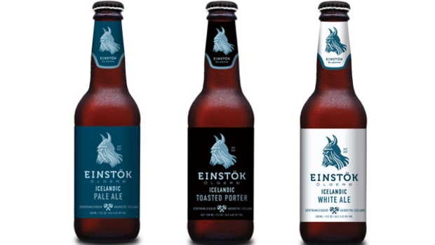 Drinking a New Brew on TheBeach With Einstok's Head Beer Geek