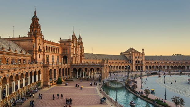 Credit Suisse Slashes Spanish Lender Banco Popular's Target Price