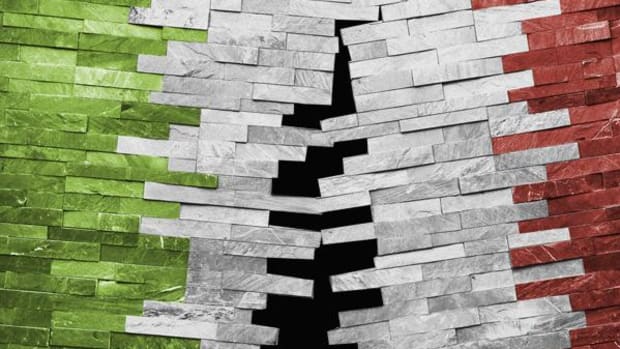 Italy Rescues Two Failing Lenders With Intesa Sanpaolo as Investors Question European Bailout Rules