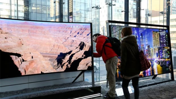 Falling iPhone Sales, TV Panel Glut Hit LG Display’s Profit