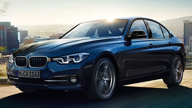 Buyers Say Crossovers and SUVs Are Hot, Sedans Are Not