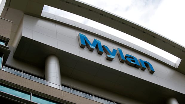 Mylan Falls on FDA Warning on Quality Control
