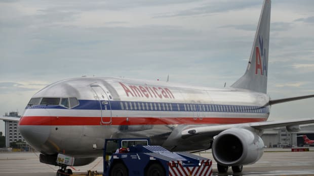 Gogo on Roller-Coaster Ride After American Airlines Splits Wi-Fi Order
