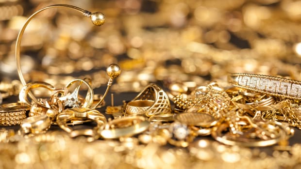 Goldcorp (GG) Stock Lower as Gold Prices Fall