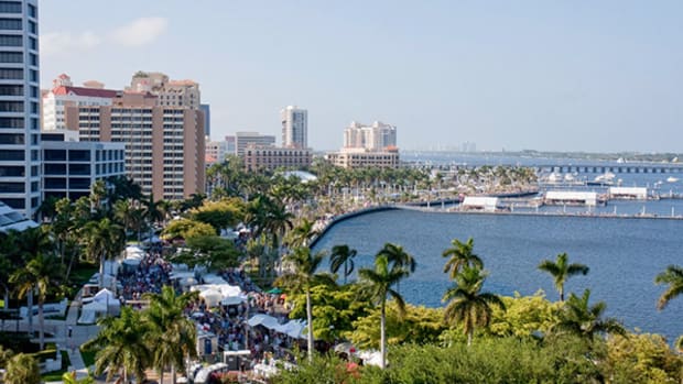 Here's Why It's a Good Time for Canadians to Invest in Florida Real Estate