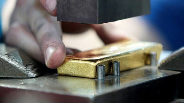 Gold Price Falls to Lowest Level in Two Weeks Ahead of Fed Meeting