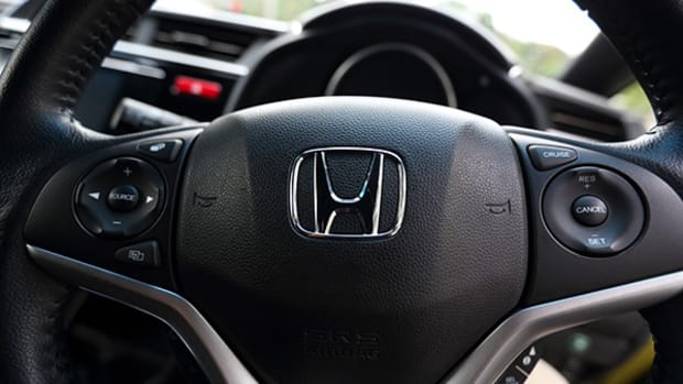 Takata Stock Plunges as Questions Grow Over Future of Japanese Airbag Maker