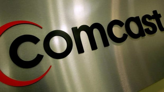 Closing Bell: FCC Hits Comcast With Fine; U.S. Stocks Sell Off