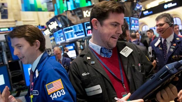 Midday Report: Dow Chemical Plans Job Cuts; U.S. Stocks Bounce Back