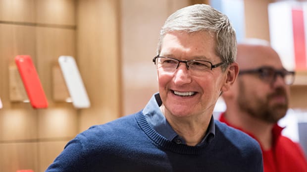 5 Reasons Why Apple CEO Tim Cook Could Care Less About the Critics
