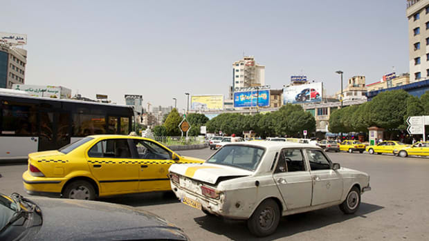 Iran, With Help From French Automakers, Is Poised to Modernize Its Auto Industry