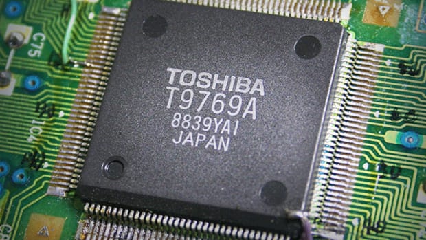 Apple Reportedly Bidding for Embattled Toshiba's Storage Unit