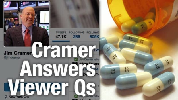 Cramer Likes the Yield on Kohl's Stock, Also Likes Walgreen's