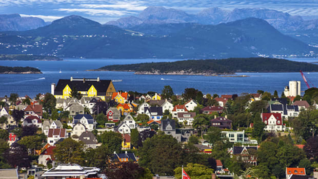 Norwegian Lender DNB Warns of Rising Bad Loans