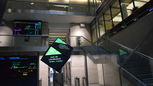 Oil Stocks, Banks Boost European Markets on Long-Awaited OPEC Deal