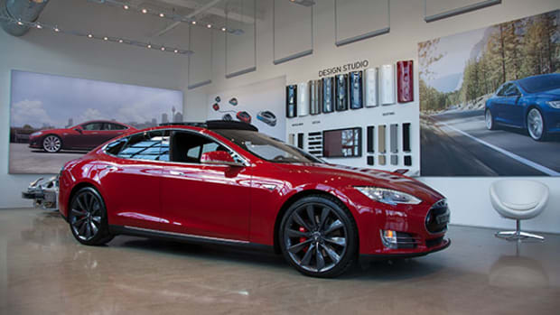 Photos: Here's What Tesla's Amazing New Showroom In New York City Looks Like