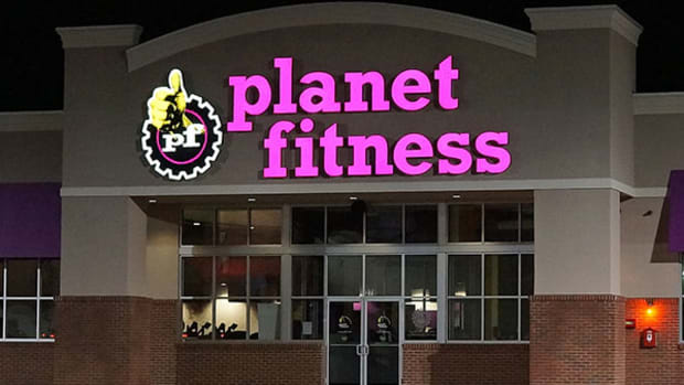 This Discount Gym Chain That Is Feasting on Dying Retailers Just Smashed Through a Major Record