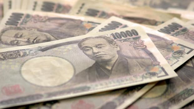 Japan's Nikkei Plummets as Yen Soars Against U.S. Dollar
