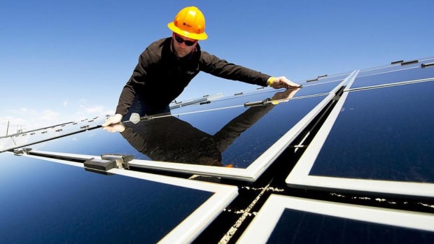 Jim Cramer Says SunEdison is Done!