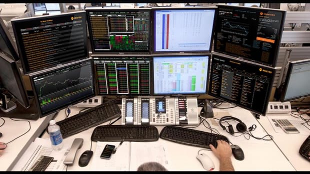 Rates Stuck But Floating Rate Funds Still Gaining Altitude