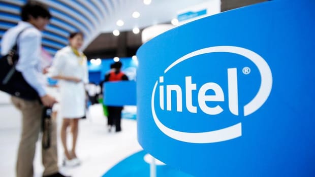Intel Shares Slide on Weak Sales Guidance, Q3 Earnings Miss