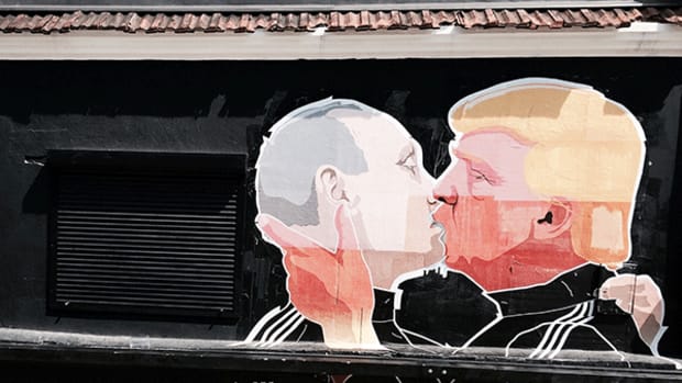 Welcome Back From Vacation: Here's All the Wild Donald Trump Stuff You Missed Last Week