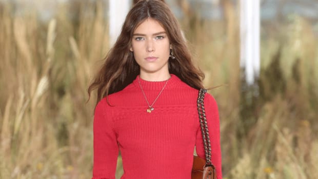 Buy a Momentum Ticket in Coach