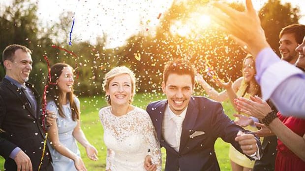 5 Financial Questions to Ask Before Walking Down the Aisle