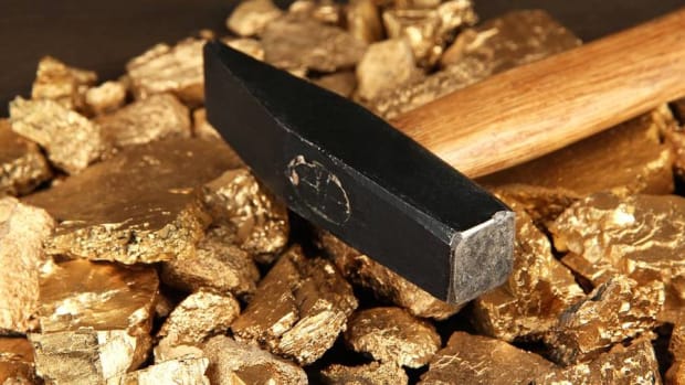 Don’t Abandon Gold for Miners Too Quickly