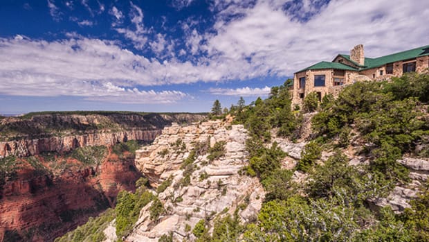 Here's 5 National Park Lodges That Travelers Rave About