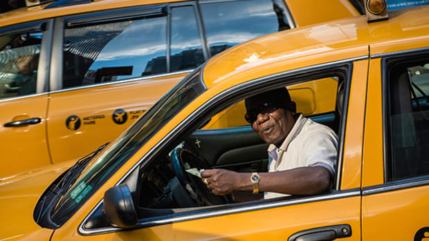 Daimler to Take 60% Stake in Merged Mytaxi, Hailo