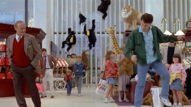 Toys 'R' Us Sells FAO Schwarz as it Reveals Further Debt Refinancing Plans