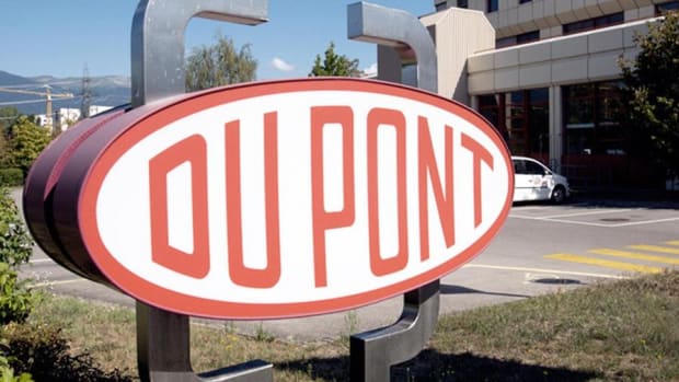 DuPont Beats Earnings Ahead of Dow Chemical Merger