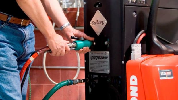 Plug Power, Actavis, Rosetta Bright Spots in Flat Midday Trading