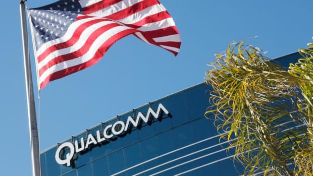 Video: Jim Cramer on Reports Broadcom May Delay Its Qualcomm Bid