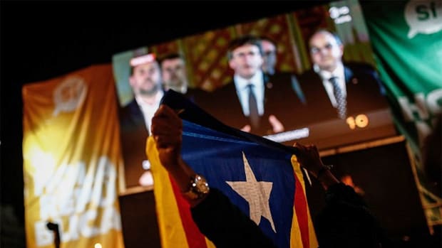Spanish Stocks Rebound, Bond Yields Ease Despite Catalan President's Defiance