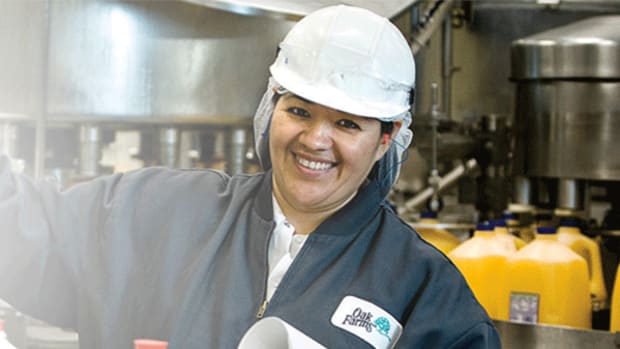 Bernstein Downgrades Dean Foods as Retailers Turn to Cheaper Options