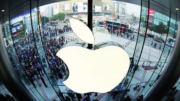 6 Crazy Things Apple Could Buy With Its $250 Billion Cash Hoard