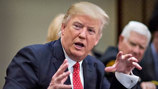 Spicer Declines to Comment on Trump's View of Export-Import Bank